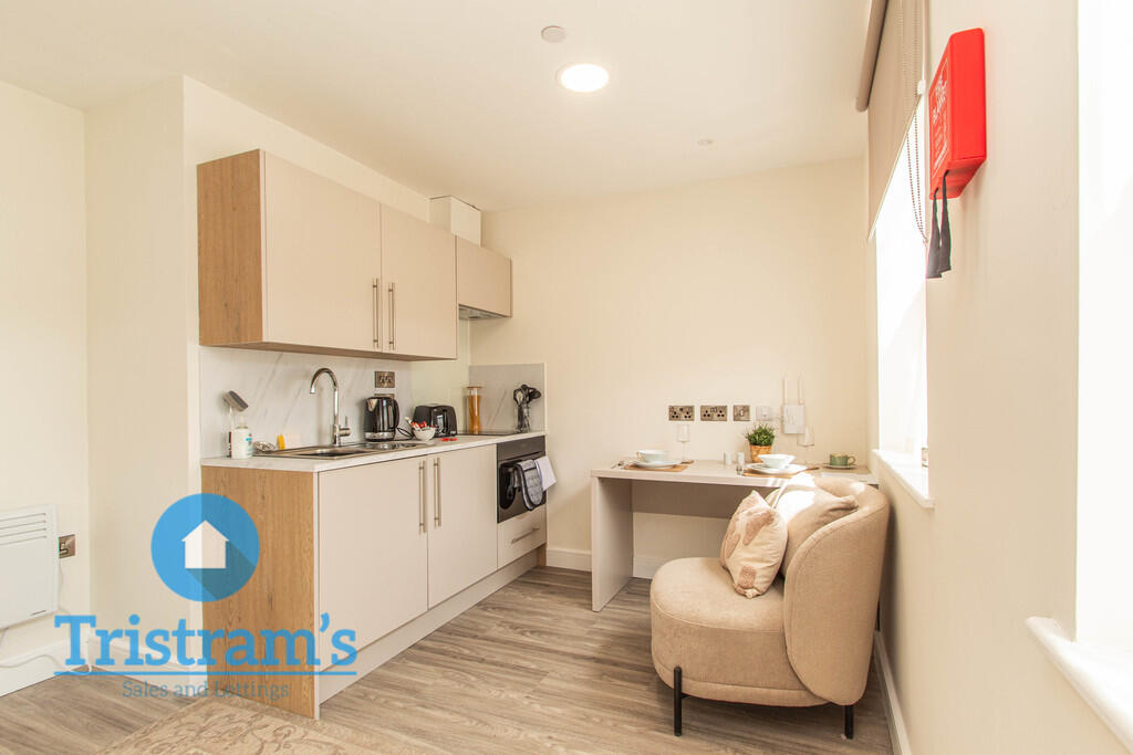 Apartment in Nottingham, Hockley, St Ann's - View 4