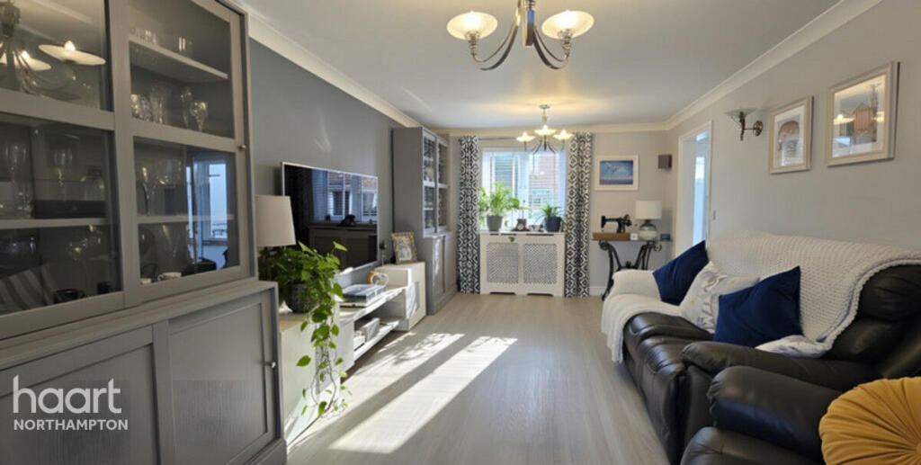 House in Corby, Danesholme - View 5