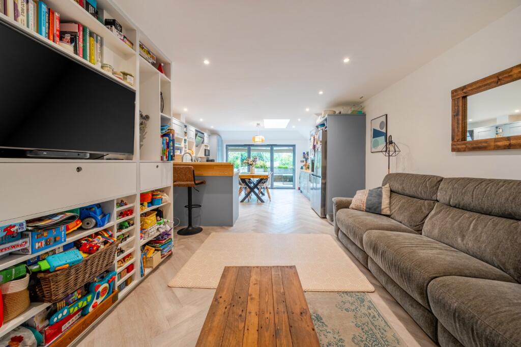 House in London - View 5