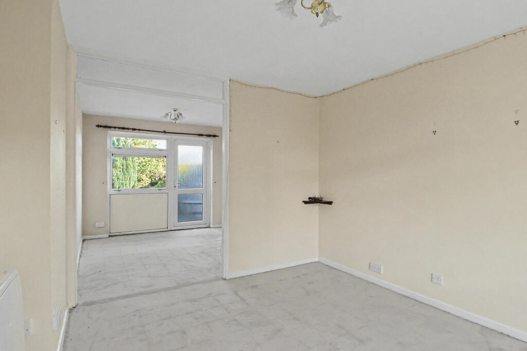 House in Taunton - View 5