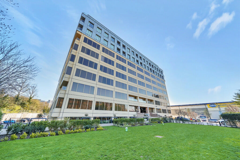 1-bed flat on Westgate House, Hanger Lane, London, W5, £375,000