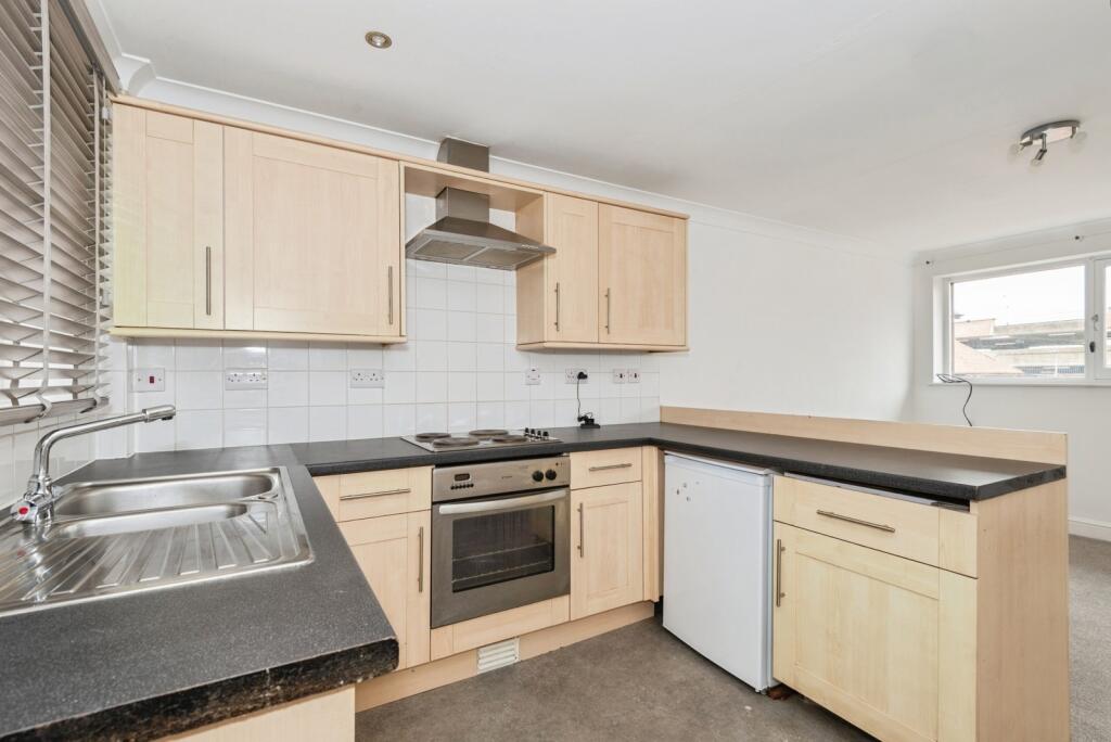 Main image of property: High Street, Leatherhead, Surrey, KT22
