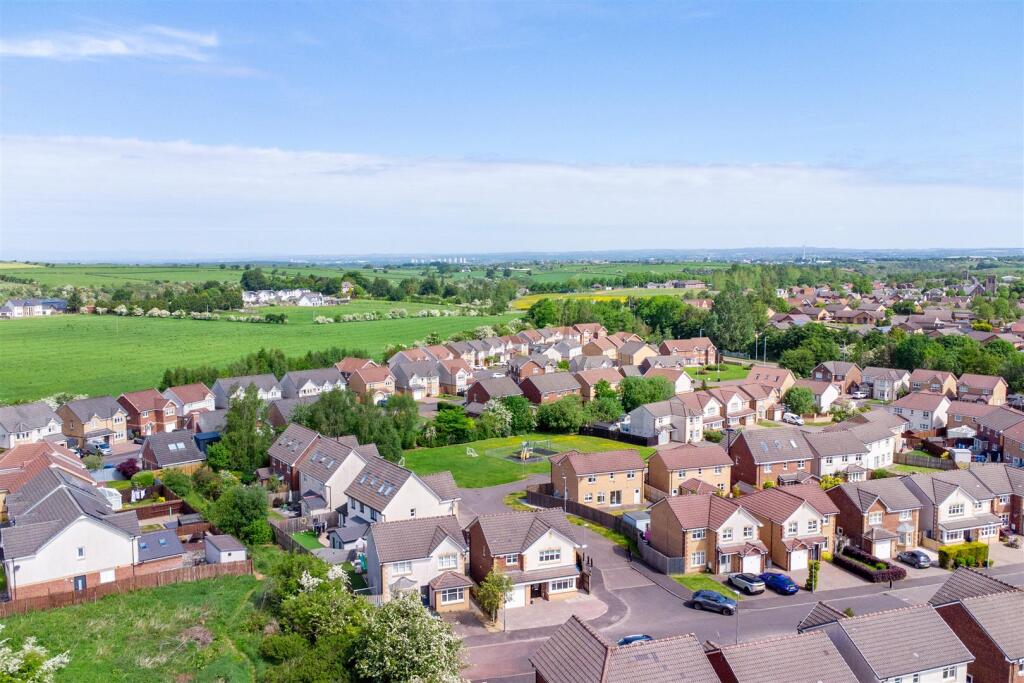 Toftcombs Crescent, Stonehouse, Larkhall - View 3