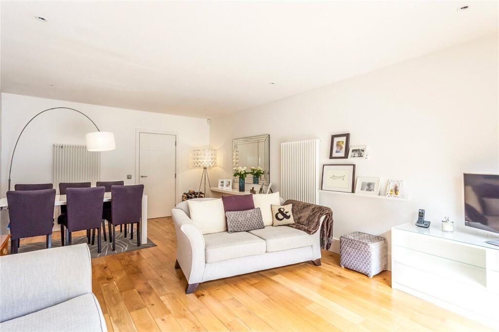 House in London - View 2