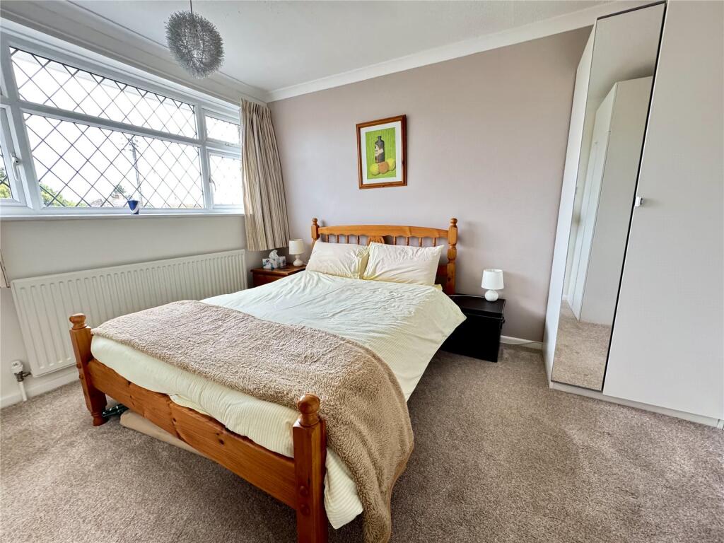 House in New Forest, Old Milton, New Milton - More