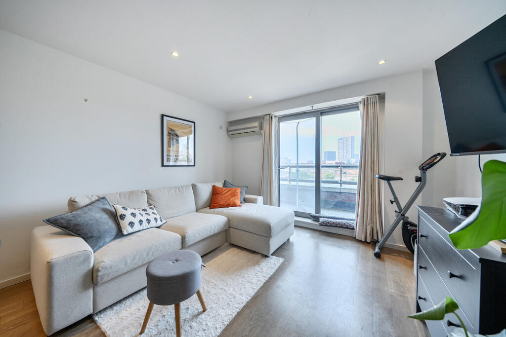Apartment in Manchester, Castlefield, City Centre - More