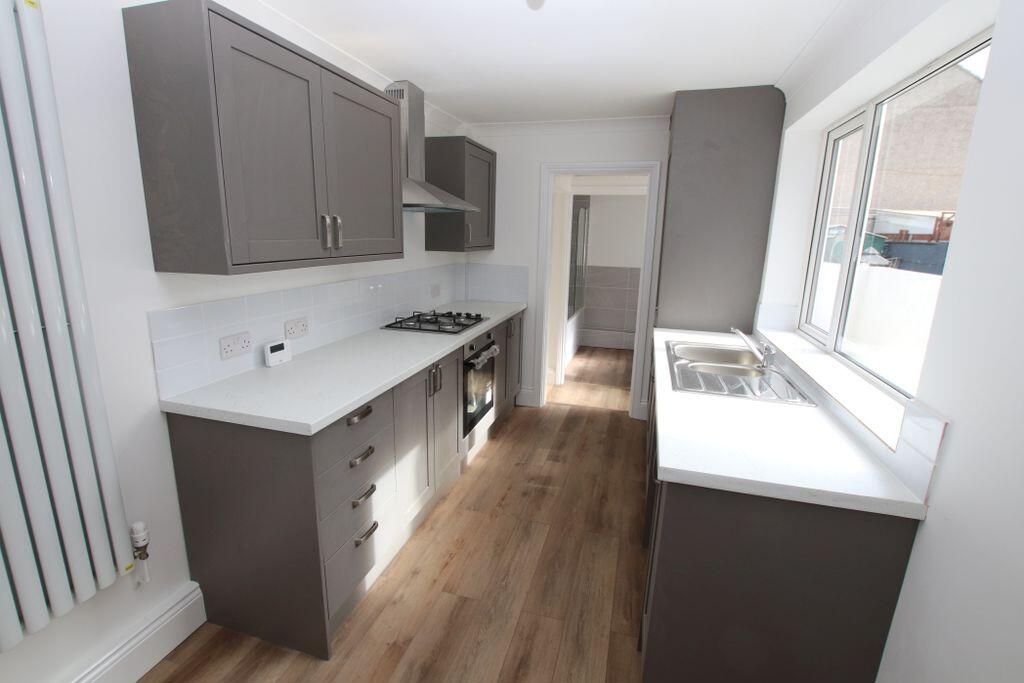 House in Grimsby, New Clee - View 4