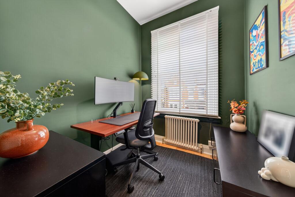 Apartment in London - More