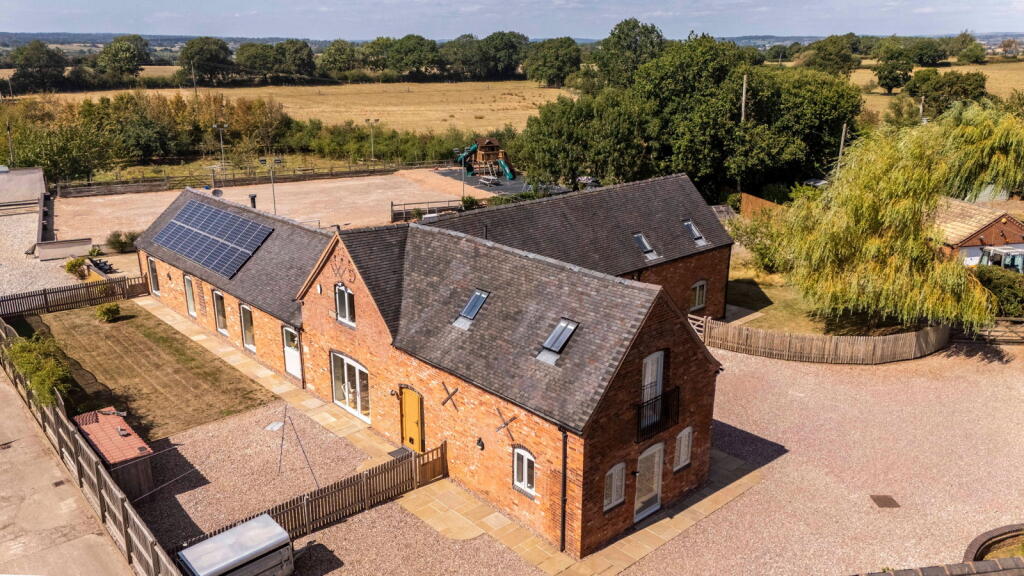 House in East Staffordshire, Kingstone - View 3