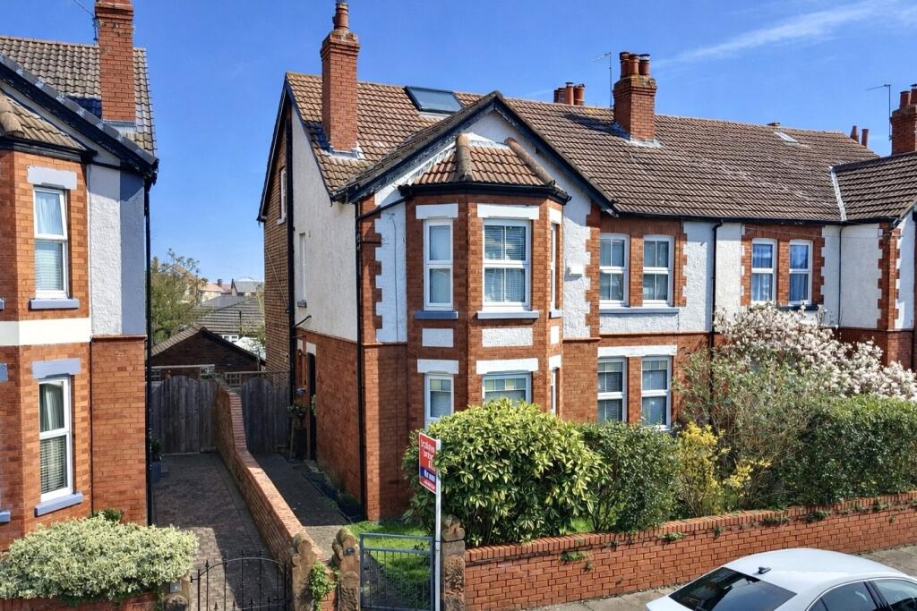 Main image of property: Kings Avenue, Meols, Merseyside, CH47