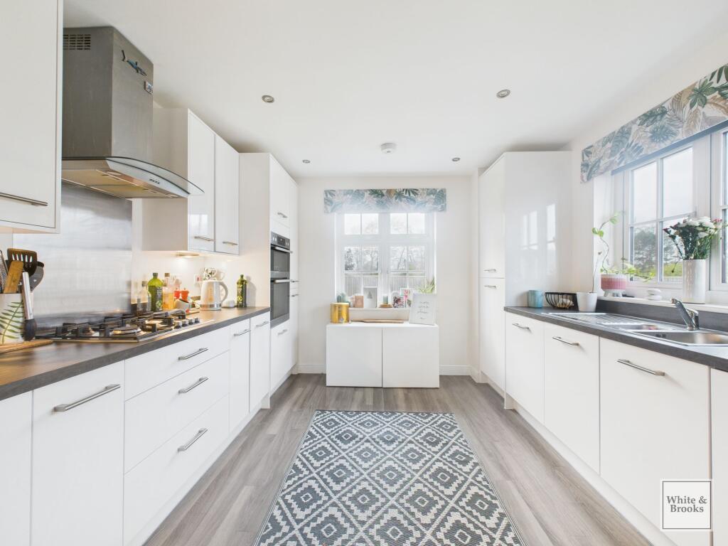 Apartment in Chichester, Oving - View 3