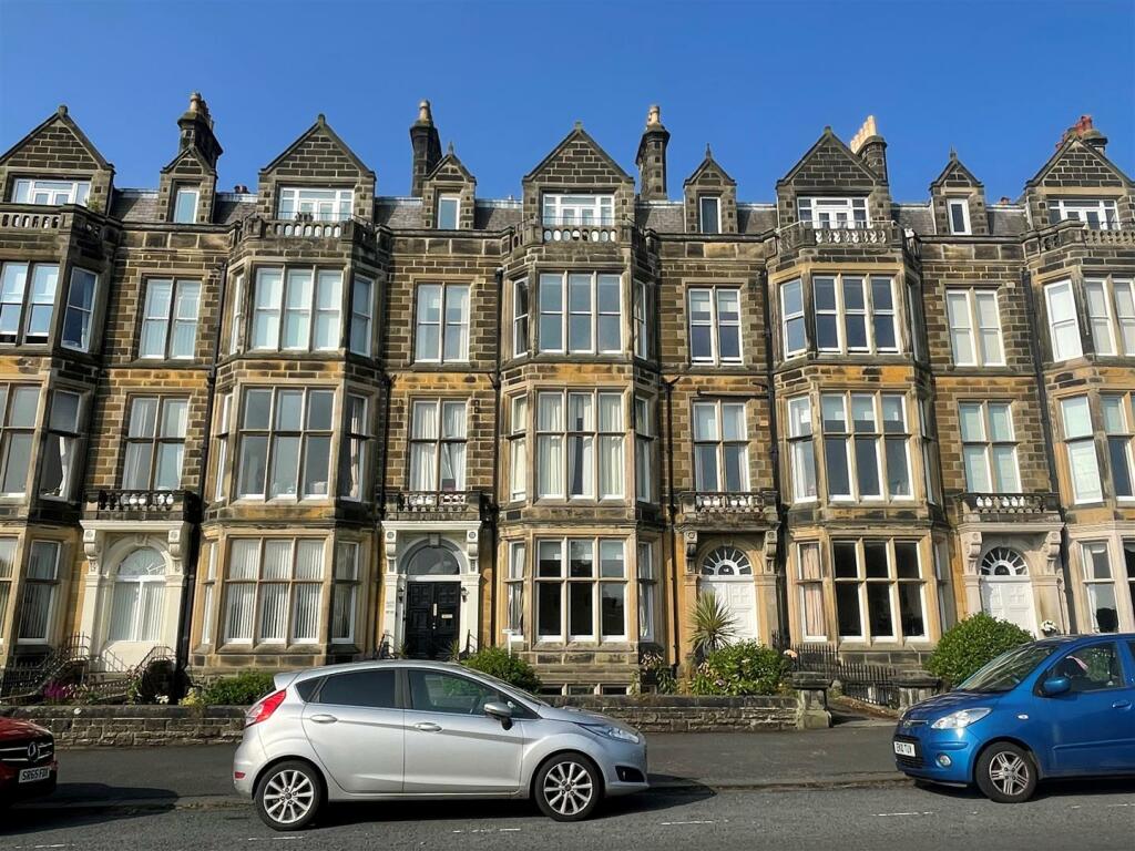 2-bed flat on 61-62 Esplanade, Scarborough, £245,000