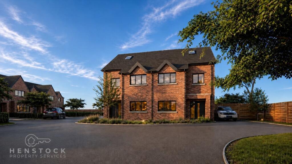 4-bed semi-detached on Linkside Close, Middleton, Manchester, M24, £484,995