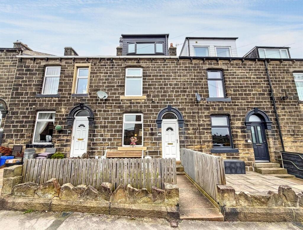 Main image of property: South View Terrace, Silsden