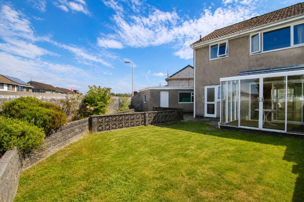 House in Cardiff, Llantrisant - View 2