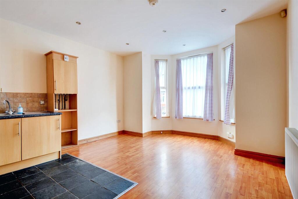 Apartment in Nottingham, Sherwood - View 5