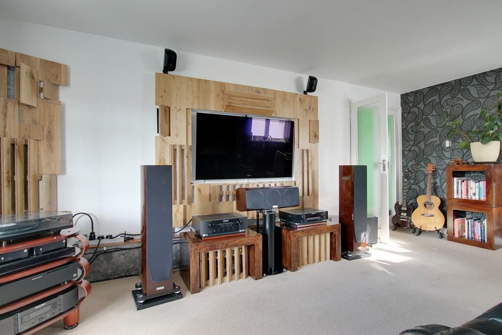 Apartment in Brighton - View 3