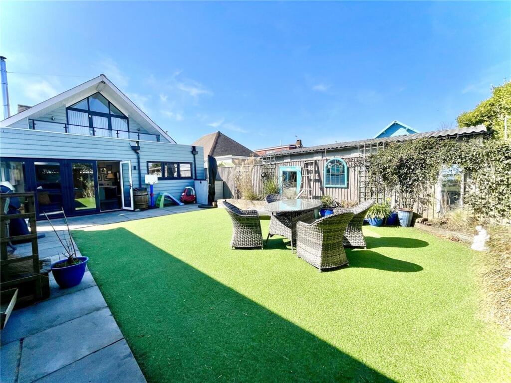 Lingwood Ave, Mudeford, Christchurch photo 4