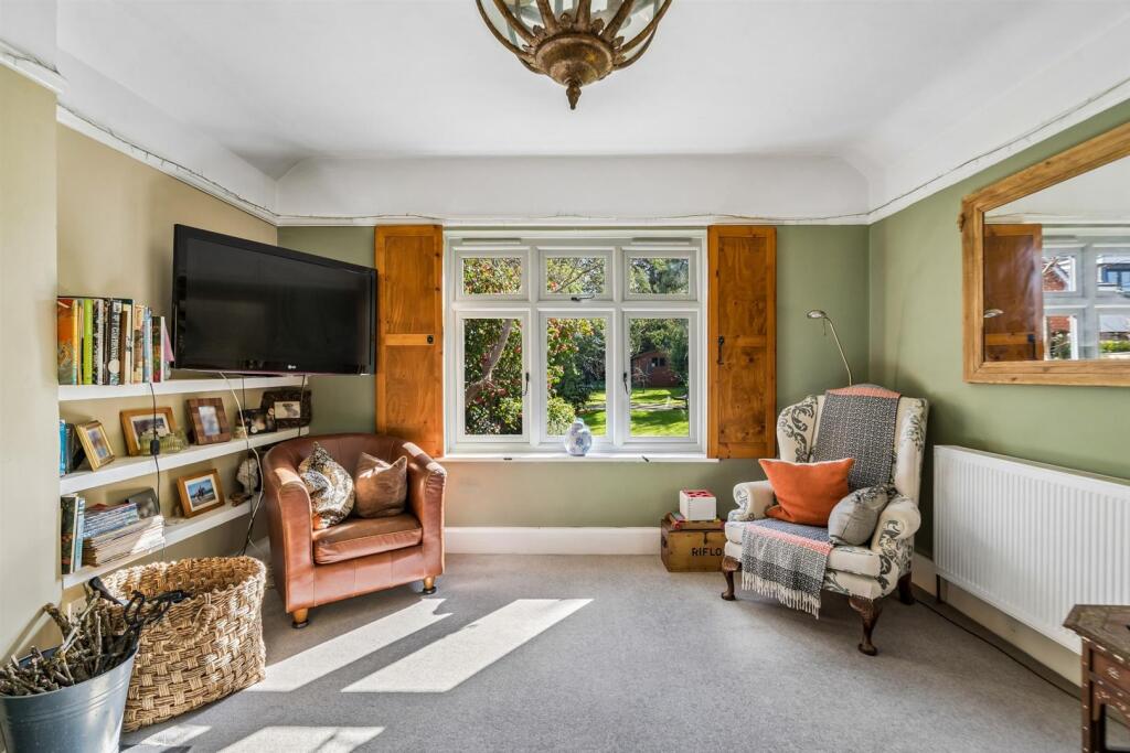 Penyston Road, Maidenhead photo 4