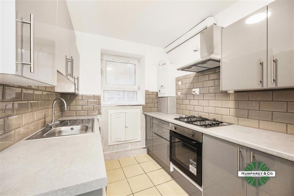 Main image of property: Pinchin Street, Whitechapel, E1 1PD