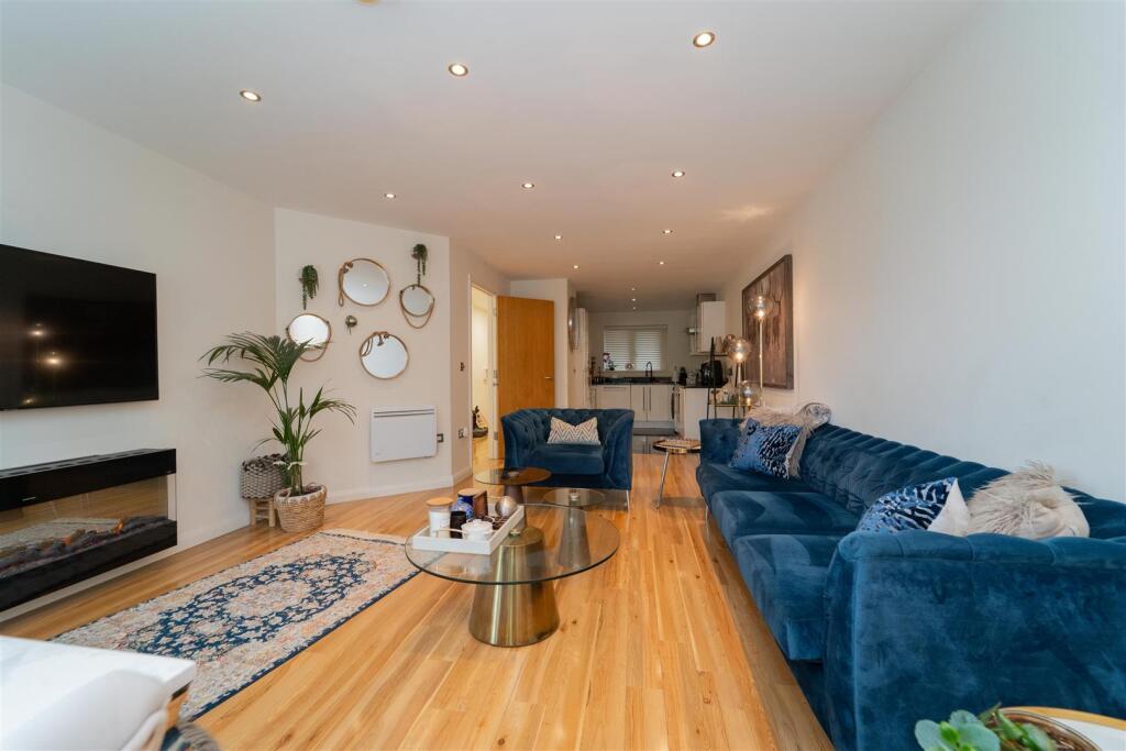 Apartment in Manchester, Greater Manchester - View 5