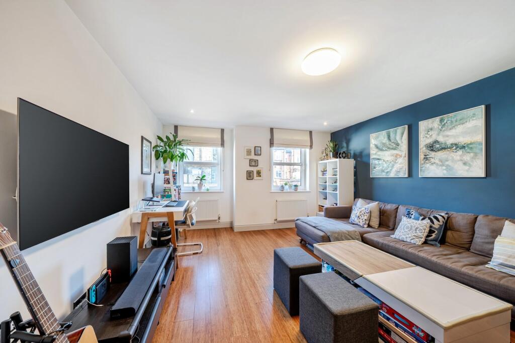 Main image of property: Maple Road, London, SE20