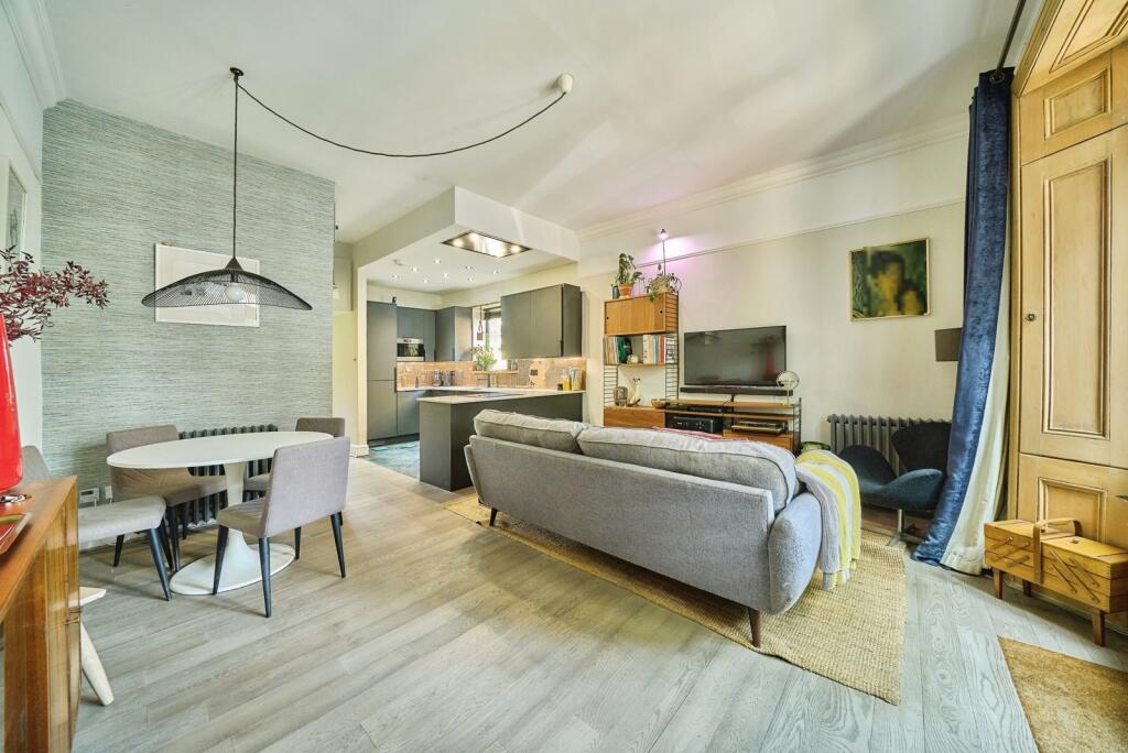 Apartment in London, Stratford - View 4
