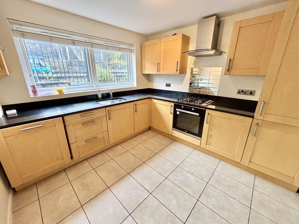 Clos Gwenallt, Pontardawe, Swansea. photo 4