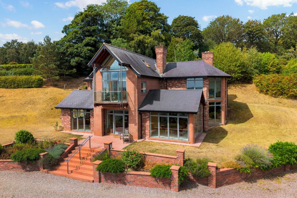 House in Shrewsbury, Bickerton - More
