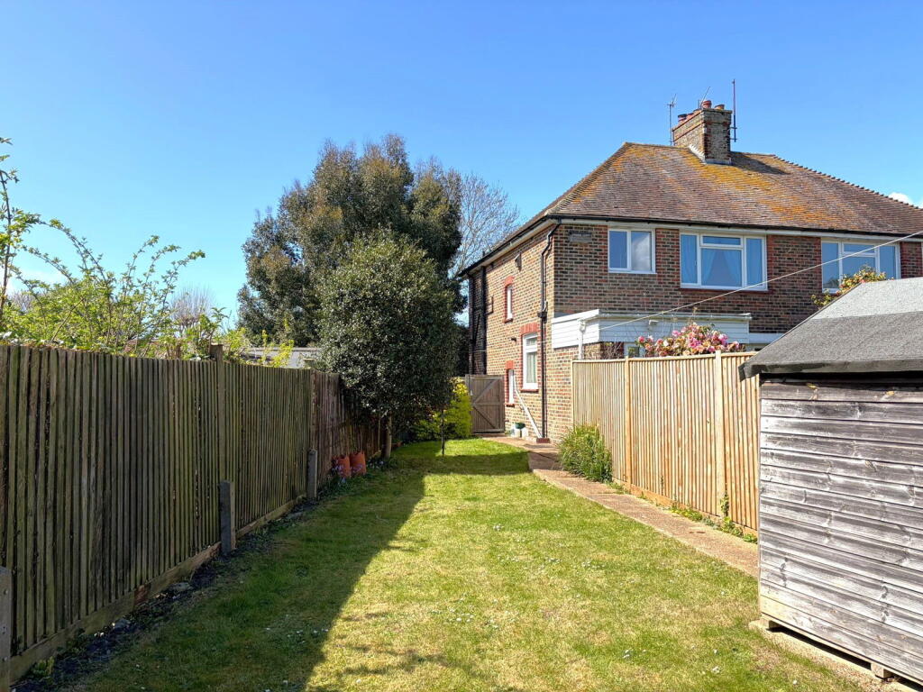 Apartment in Adur, West Sussex - View 3