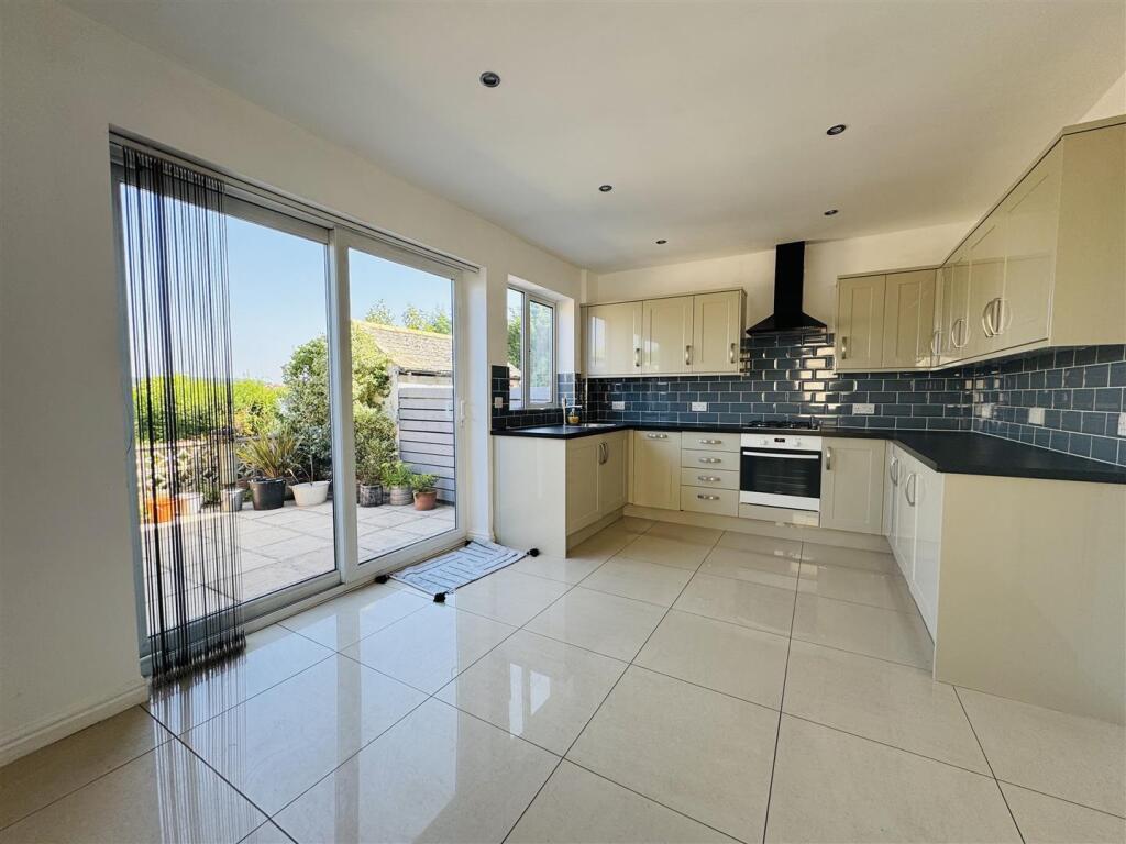 House in Nottingham, Harlequin, Radcliffe-on-Trent - View 4