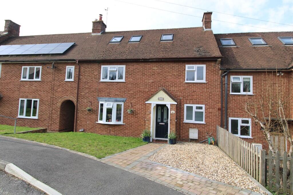 Main image of property: The Green, Overton, RG25