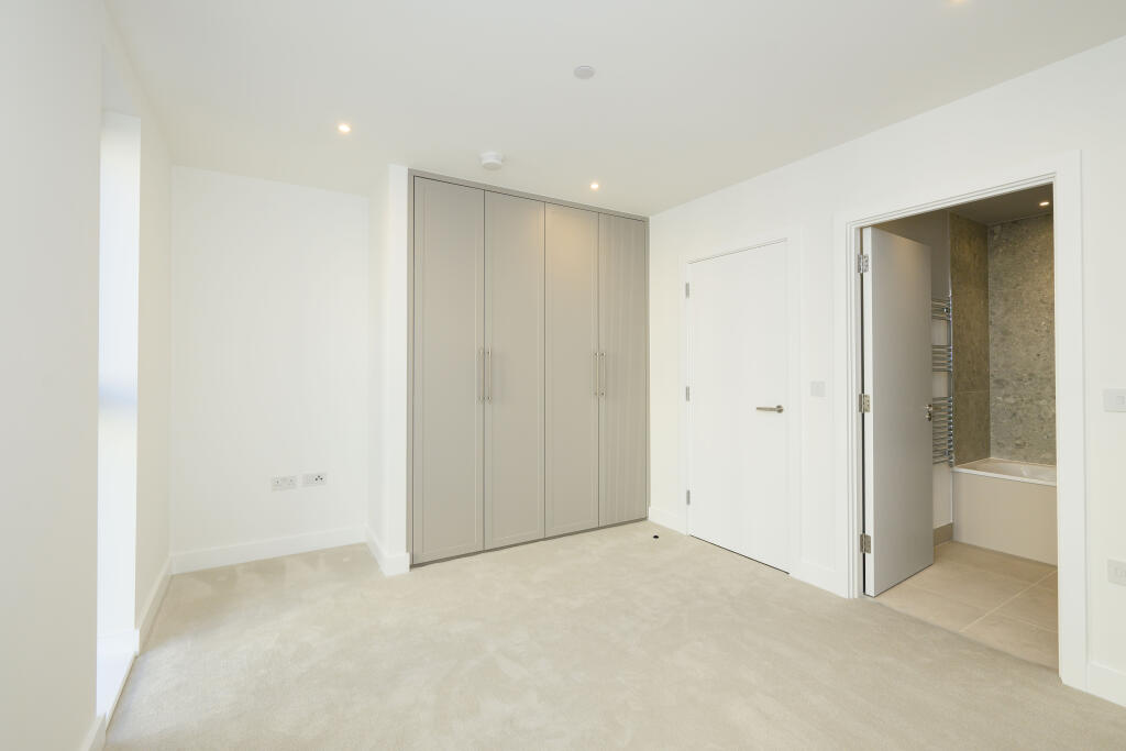 House in London, Kidbrooke Village, Kidbrooke - View 3