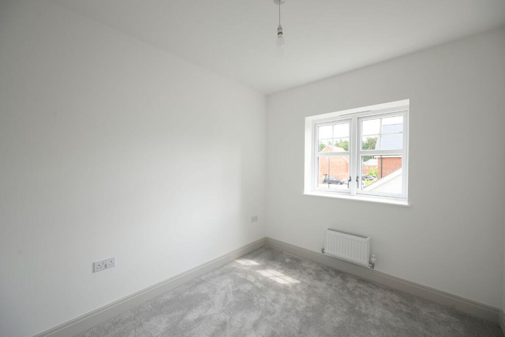 House in Hart, Fleet - View 5