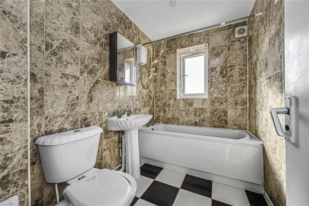 Apartment in London - More