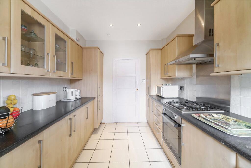 Apartment in Glasgow, Regent's Park, Eastwood - View 5