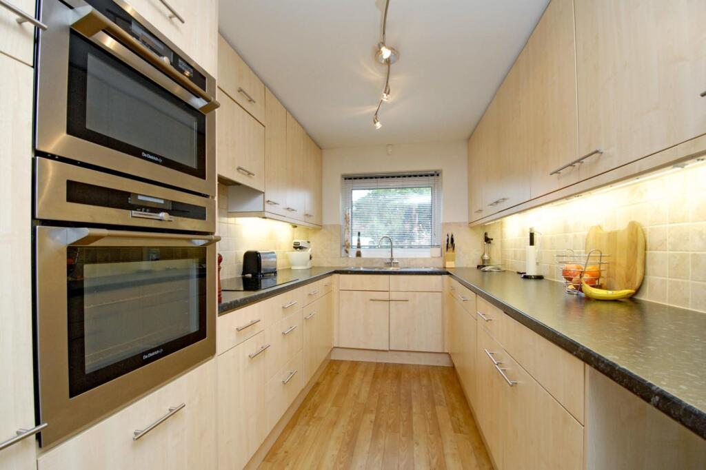 House in London, Hawkwood, Chislehurst - View 5