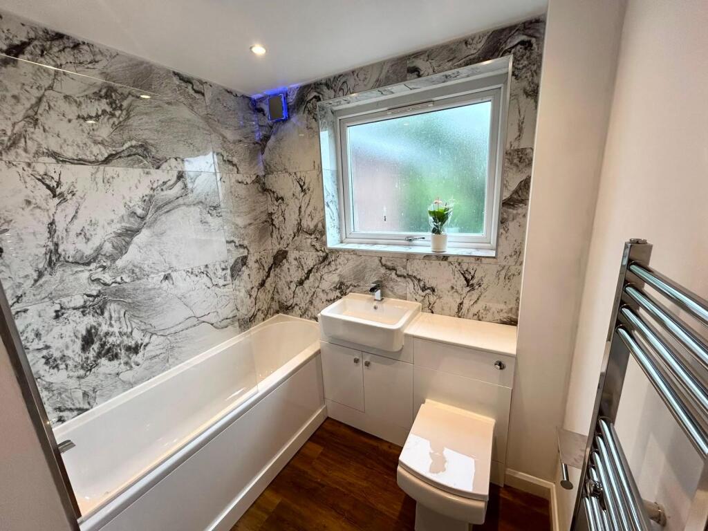 Apartment in Manchester, Greater Manchester - View 4