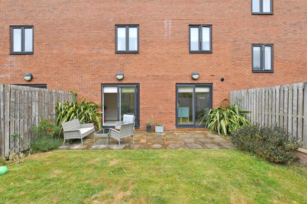 Main image of property: Green Oak House, 55 Lemont Road, Sheffield, S17 4GL