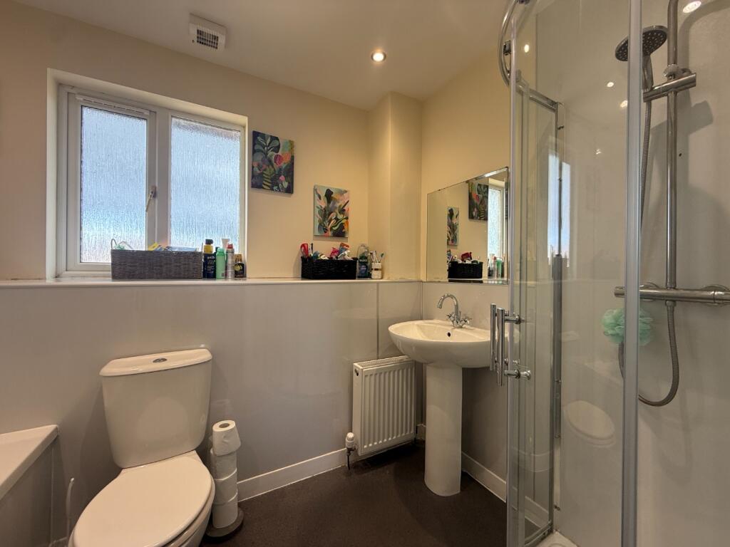 House in Drongan, East Ayrshire - More