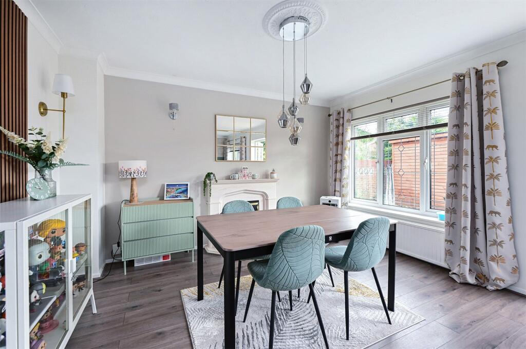 House in Guildford, Ash - View 3