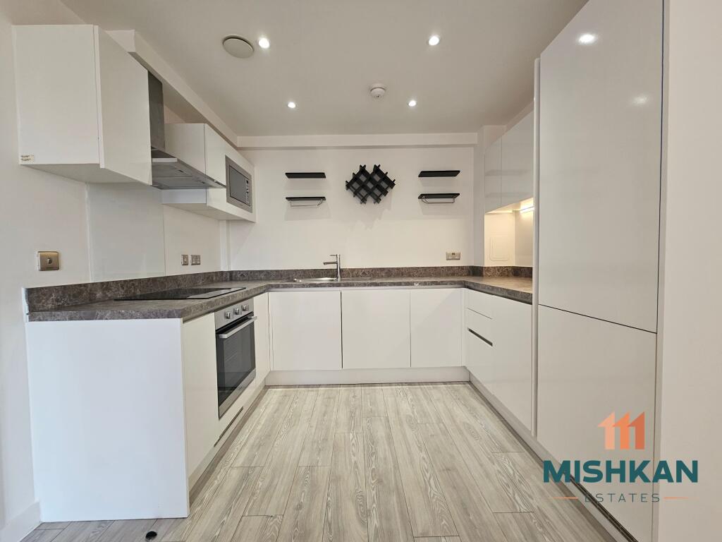 Main image of property: Middlewood Plaza, Craven Street, M5