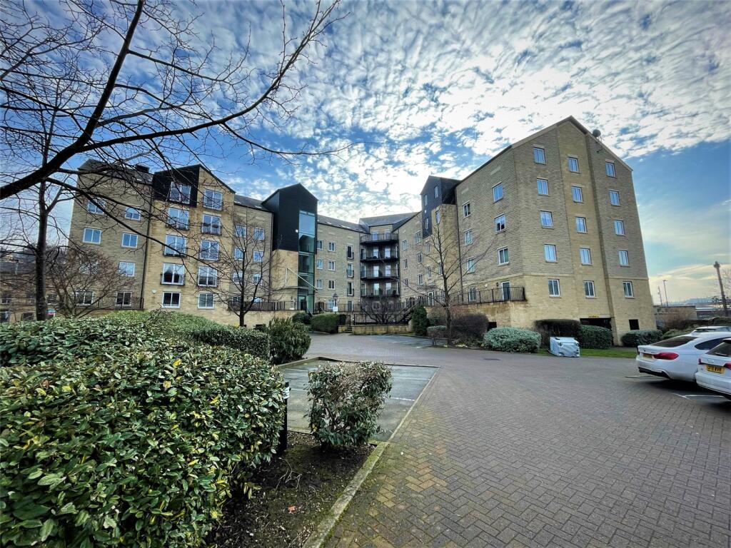 Main image of property: Textile Street, Dewsbury, West Yorkshire, WF13