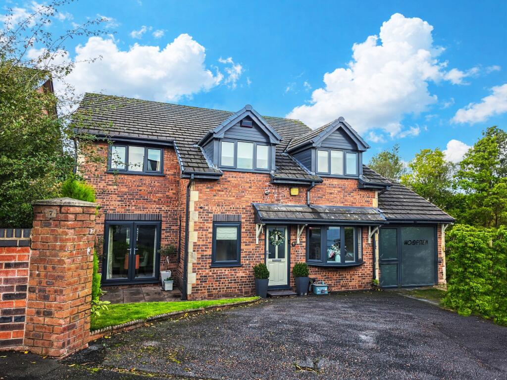 4-bed detached on Walshaw Lane, Walshaw, Bury BL8 3TA, £575,000