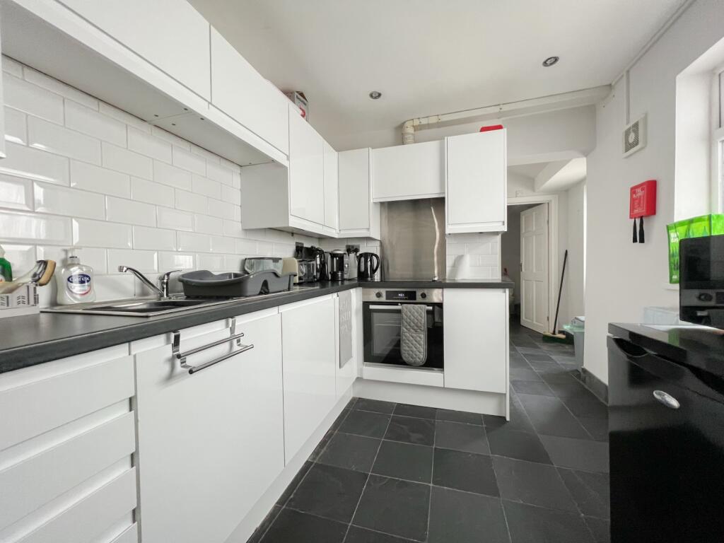 House in Cardiff, Cathays - View 3