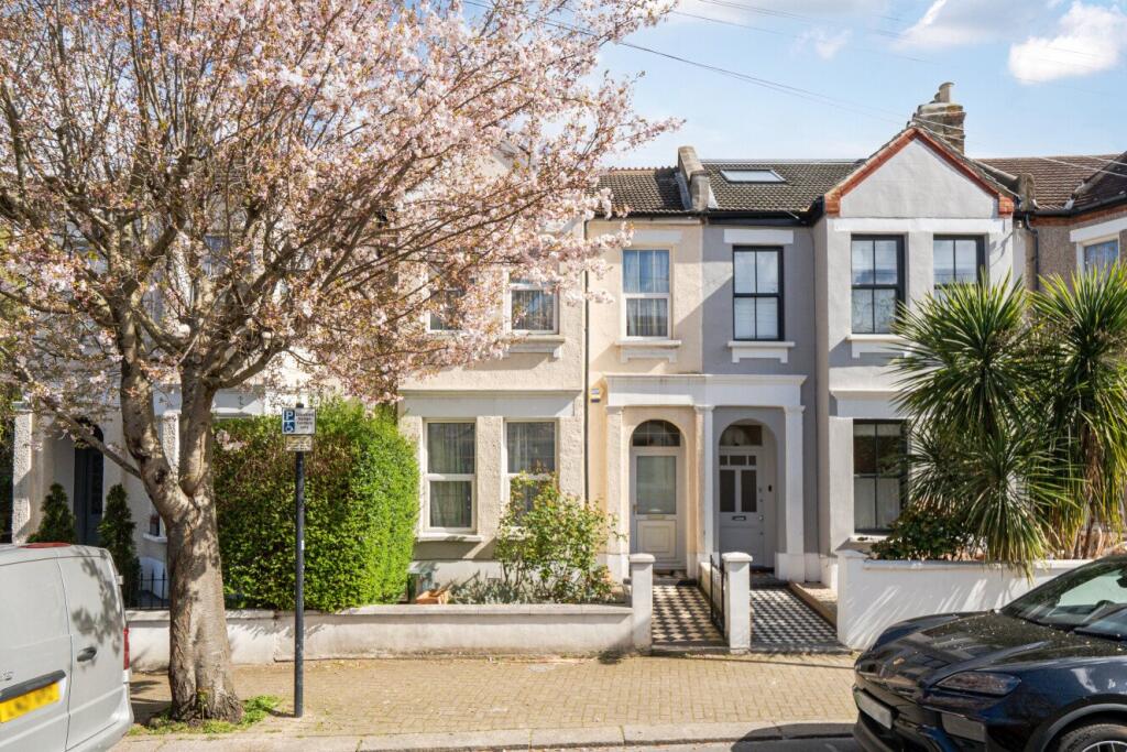 Main image of property: Rowfant Road, London, SW17
