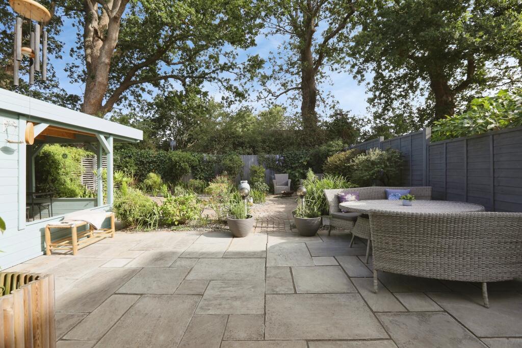 House in Redhill - View 3
