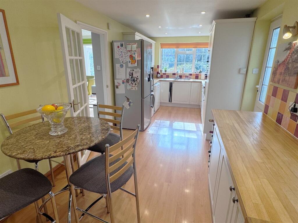 House in Newbury, West Berkshire - View 4