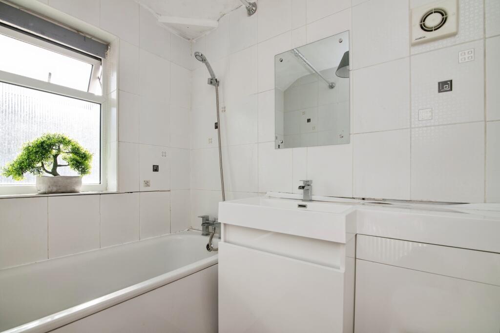 Additional image 9 of Alexander Road, Smethwick, B67