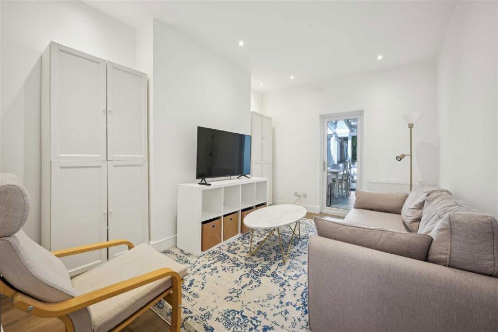 Main image of property: Fawcett Street, South Kensington